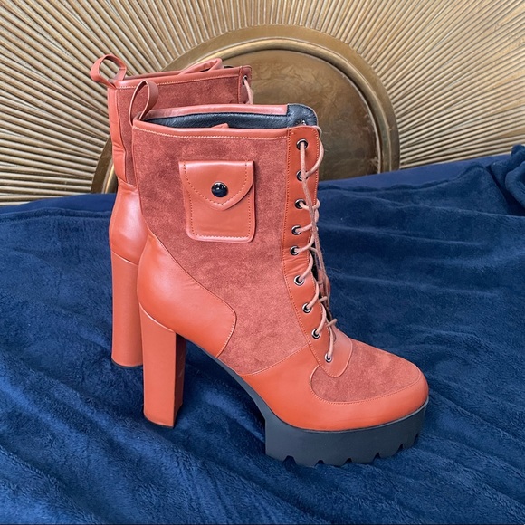 Brown platform lace-up combat boot - Picture 2 of 3